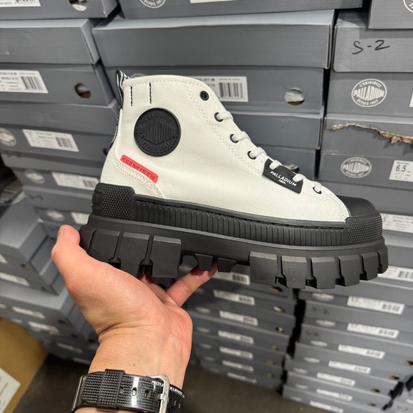 Palladium Revolt Hi Tx Sneaker Boots 97242-116-m S3 Star White (2nd Pair) - Picture 3 of 14